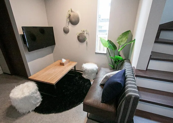 Uchi Living Stay Kcu
